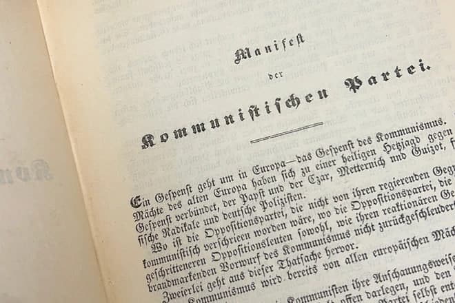 First page of the Communist Manifesto.